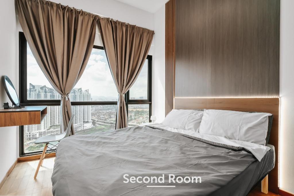 Nowhere 2Br & 2Bath Apartment With Balcony @ Reizz Residences Kuala Lumpur Esterno foto
