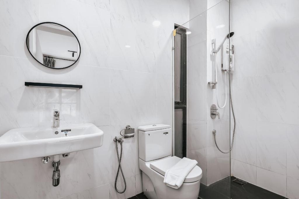Nowhere 2Br & 2Bath Apartment With Balcony @ Reizz Residences Kuala Lumpur Esterno foto